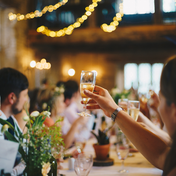 How to Continue to Lose Weight While Enjoying the Party Season